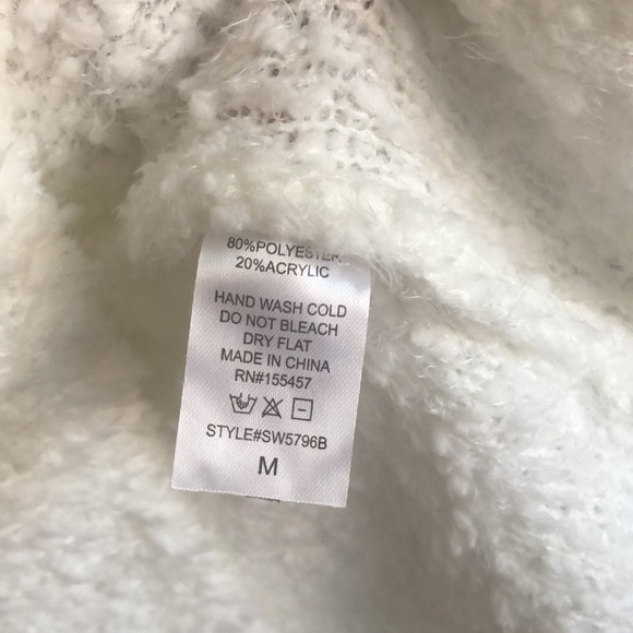 NWT Windsor Fluffy Plush White Sweater For Women-Warm and  Magical Look I M - Picture 14 of 15